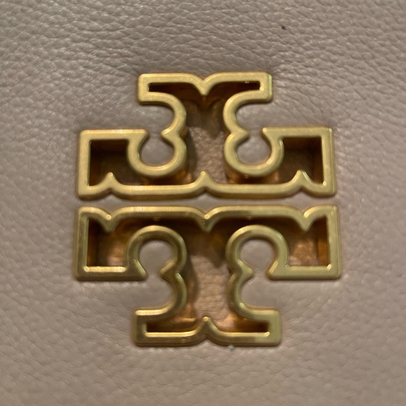 Light Pink Tory Burch Crossbody💗🤍💞 - Picture 5 of 9